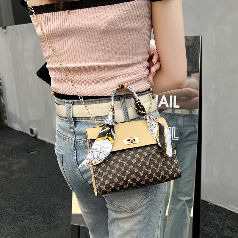 Éloria Silk Handle Bag